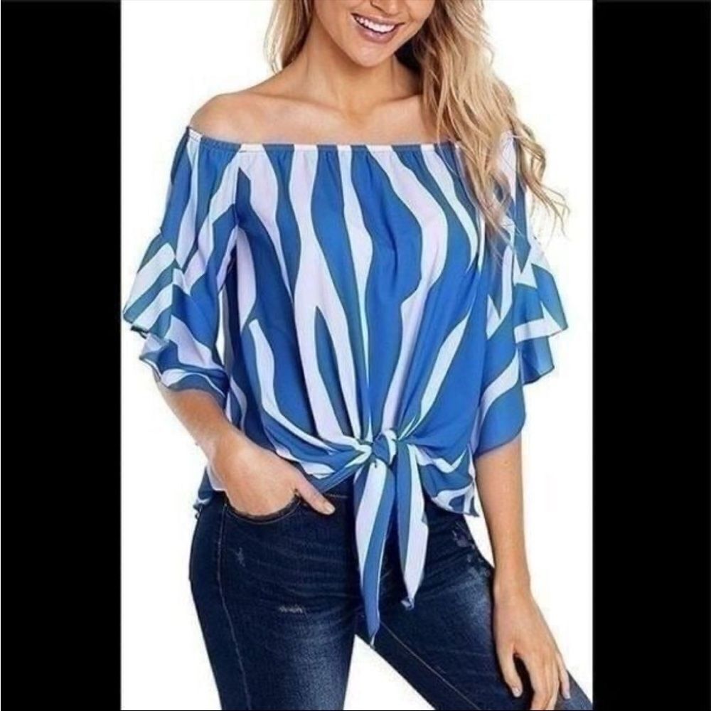 Boutique Blue And White Wavy Striped Off The Shoulder Top (Size: Large)